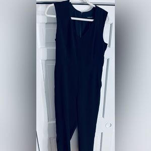 Banana republic size 6 sleeveless jumpsuit . Brand new with tags